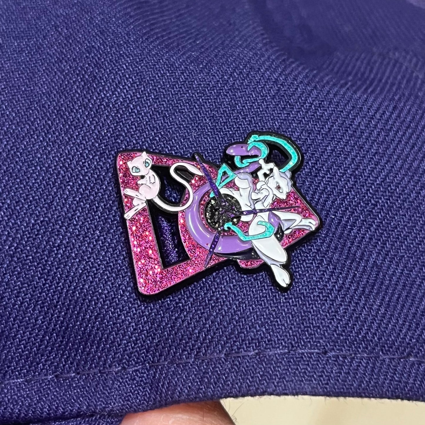 PINS Mew & MewTwo Miraculous Duo