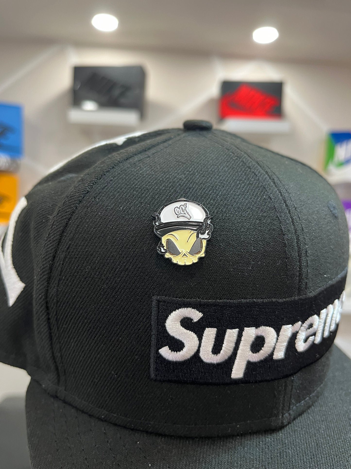 Pins Skull OG Black Flame