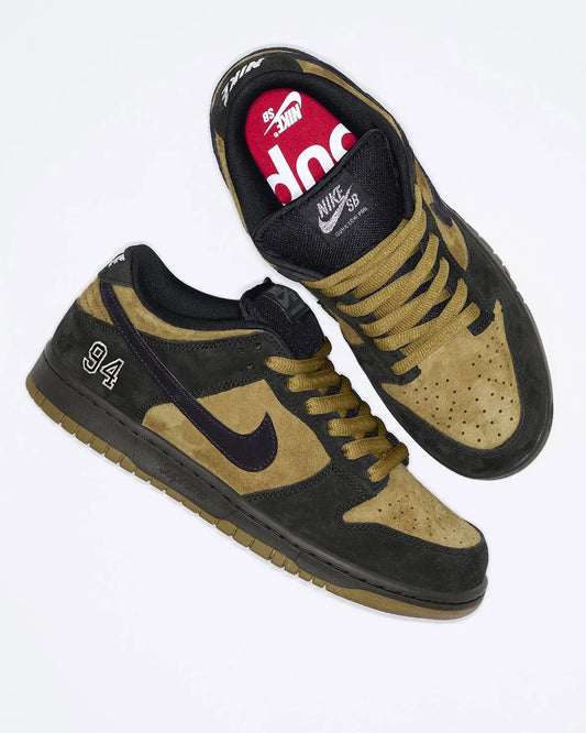 Supreme x Nike SB Dunk Low 94 Camper Green