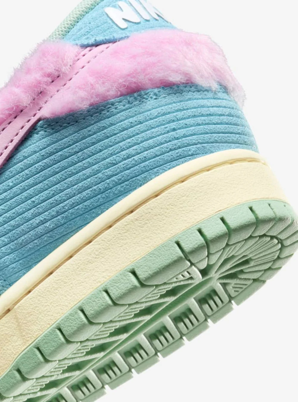 Nike SB Dunk Low Verdy Visty