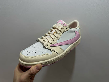 AIR JORDAN 1 LOW X TRAVIS SCOTT “SHY PINK”