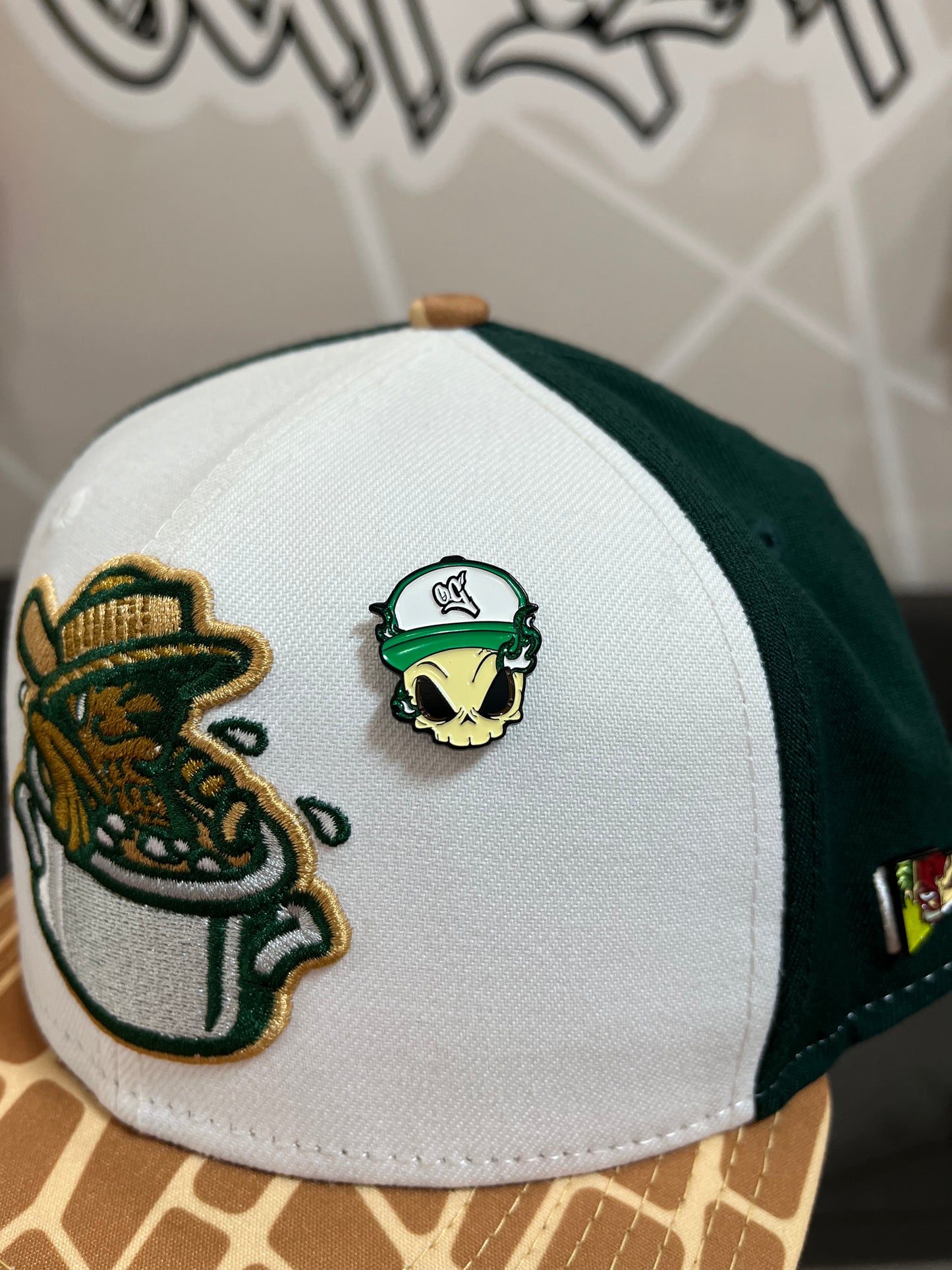 Pins Skull OG Green Flame