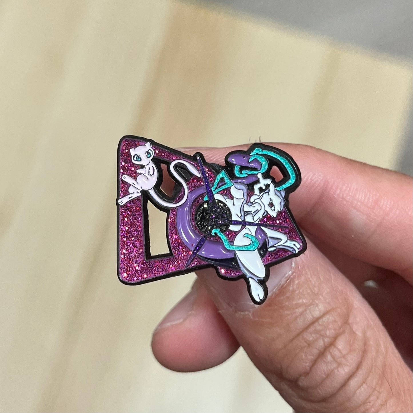 PINS Mew & MewTwo Miraculous Duo