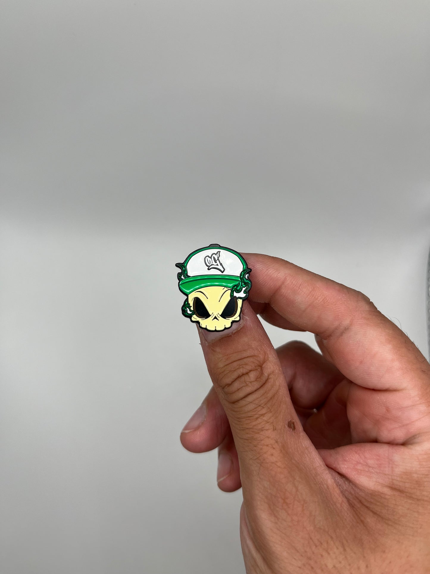 Pins Skull OG Green Flame