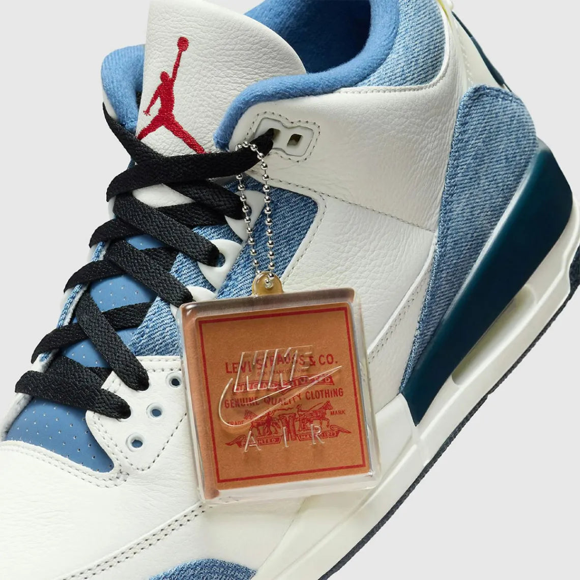 AIR JORDAN 3 x LEVI’S ALL-STAR LA