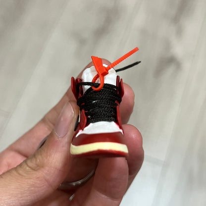 Keychai Jordan 1 Retro High x Off-White Chicago