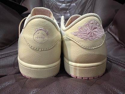 AIR JORDAN 1 LOW X TRAVIS SCOTT “SHY PINK”
