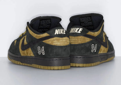 Supreme x Nike SB Dunk Low 94 Camper Green