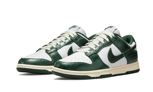 Nike Dunk Low Vintage Green (W)
