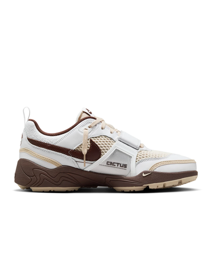 Zoom Field Jaxx Travis Scott White and Light Chocolate